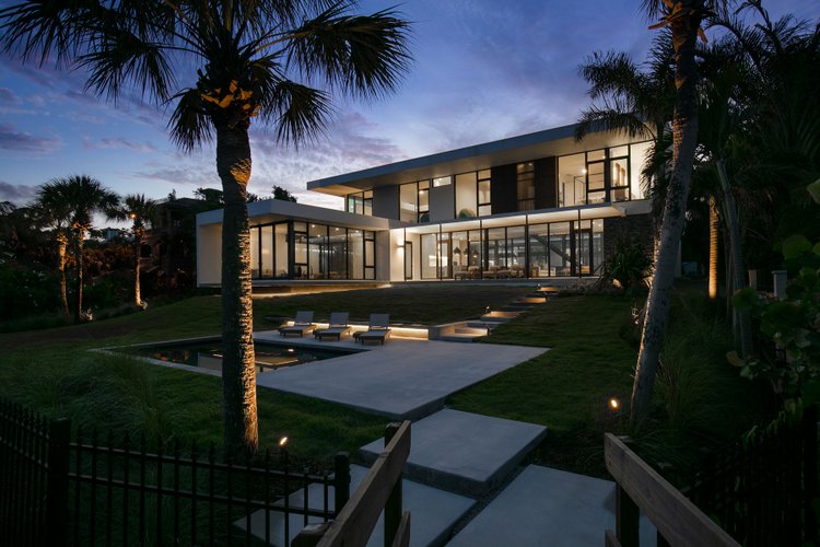Dream Home Overlooks Sarasota Bay - SeaThru House 